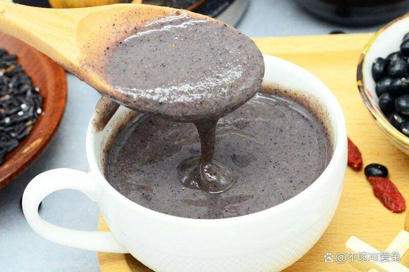 选择易主？黑芝麻背后暴露了哪些传承困局麻将胡了80后接班仅一年创始人家族就(图3)